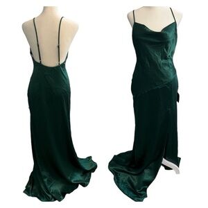 Prom!  NWT! Lulus Emerald Green Long Satin Slit Dress Sz Small